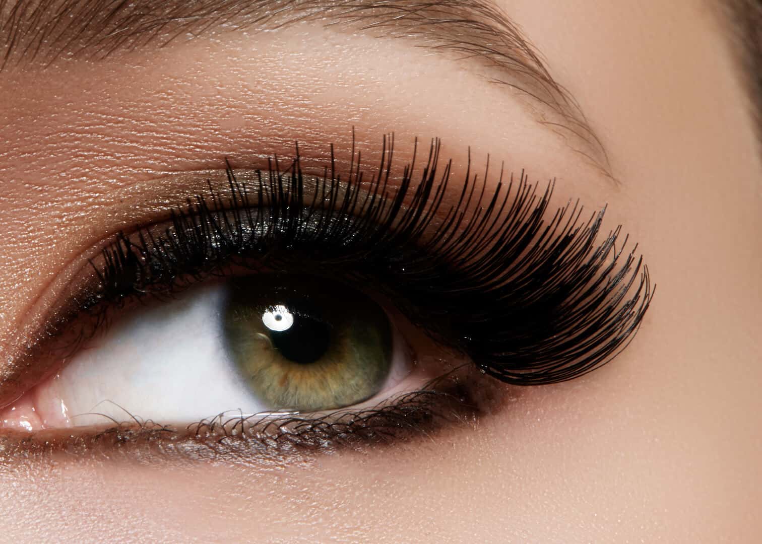 How To Use Castor Oil For Eyelash Growth? – Guide