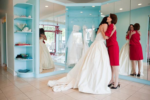 While Choosing Your Wedding Dress